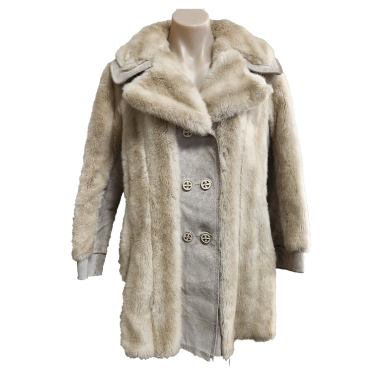 Vintage fur coat | Self Help Workplace